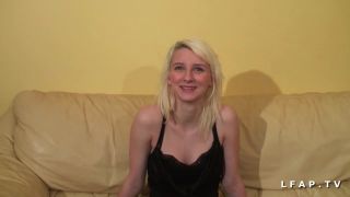 Jeune Petite francaise defoncee pour son casting porno 2012-5