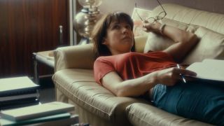 Sophie Marceau - Mme Mills, une voisine si parfaite (2018) HD 1080p - (Celebrity porn)-5