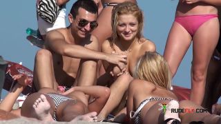 Topless Sleek Hotties On The Nude Beach Getting Filmed By A Voyeur-4