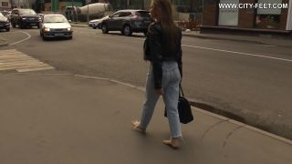 free adult video 28 big booty blonde girl femdom porn | City Feet – A barefoot blonde. Part 2 | femdom-4