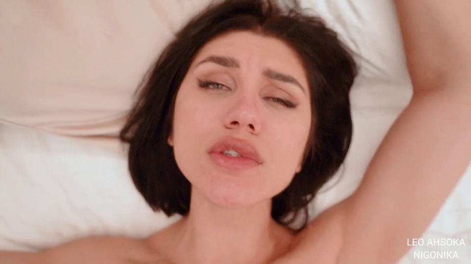 Business Lady Decides To Have Fun With A Cock On The Afterparty.