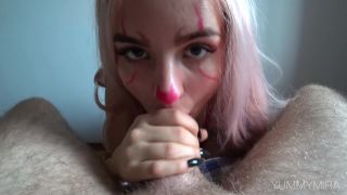 [Amateur] Adorable Pennywise took my cock in her mouth and ate my cum on Halloween-8