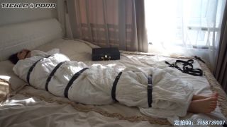 [tickle.porn] Chinese Tickling TK - Didnt Expect My Roommate Was Still at Home keep2share k2s video-7