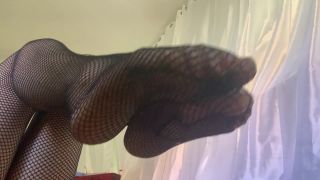 M@nyV1ds - Nikki Luvs BBC - Spreading my Toes in Fishnet-1