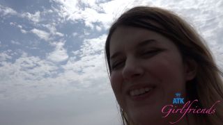 [ATKGirlfriends] Dez Hansen Leo Carillo 1 [09.29.25] [1080p]-0
