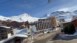 Maevaa Sinaloa Public sex on a balcony at a ski resort (Amateur porn)-2