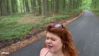 Yukinky - Mon fan a une énorme queue - Amateur française hiking public sexe rousse poilue baise en forêt-1