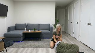 Beauty teases guy with her ass and hits him in the genitals.-4