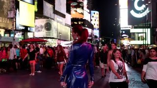 Honey Hair – Center of Attention – Times Square-3