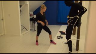 ballbusting - 191 MB, 8 min.-1