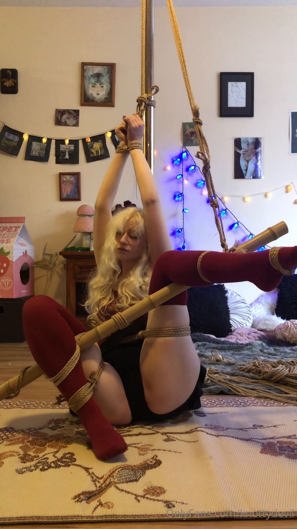 knottydevil 2023-11-07_This_clips_is_from_a_tie_I_did_with_pixiebait_where_we_trie.._a822 