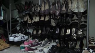 Roxie Rae Roxierae - shoe closet tour full clip 07-09-2020-2