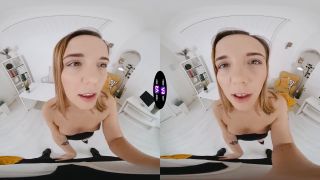 Hardcore Porn Ambitious Poppy Pleasure Sucks Boss Cock To Get The Job - TmwVRnet-1