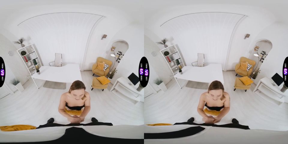 Hardcore Porn Ambitious Poppy Pleasure Sucks Boss Cock To Get The Job - TmwVRnet