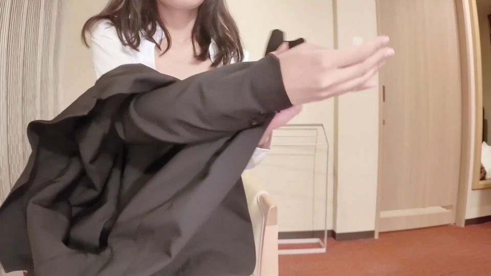 FC2PPV 4775225 【リニューアル記念!３日間限定特価】『恥ずかしい…』地味にみえて唾液たっぷりフェラが得意な上品女子。恥じらいながらも体をのけぞらせ、チンポで感じでしまう。イケない新人研修してあげました。