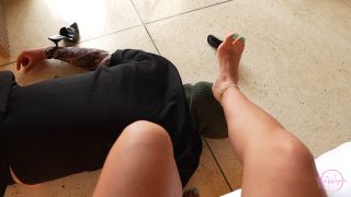 Sexy German Bubblegumtoes in Black Mules Amateur Foot Worshi-9