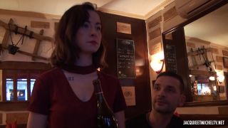 Julie in Julie, 21ans, serveuse dans un restaurant italien! 1080p-0