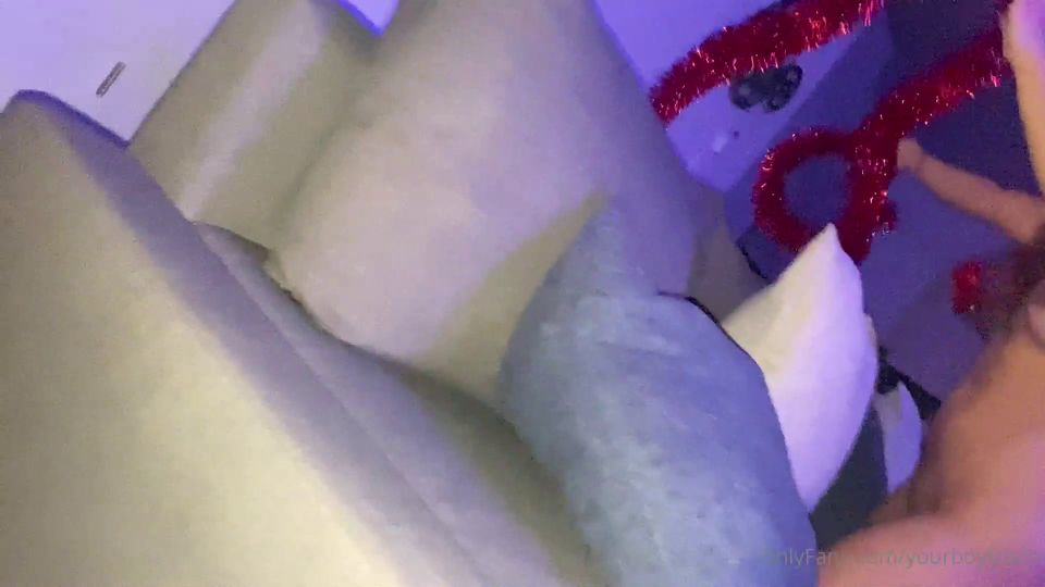 Ana Hendryx Fucks Troy On Christmas Eve Onlyfans (Amateur porn)
