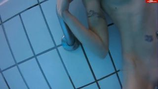 Horny Roxy - Nackt im Öffentlichen Schwimmbad 3 720P - Amateur-6