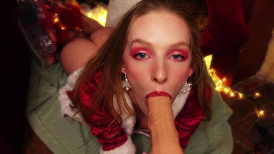 adult video clip 21 Kwgirlx – Cozy Christmas,  on toys 
