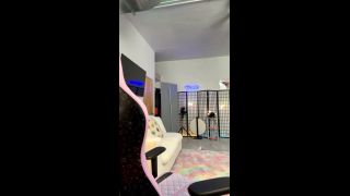 Violet Brandani iEhfBRWF46f7sXfHCWRO9pnvvQy2Kv4f-1