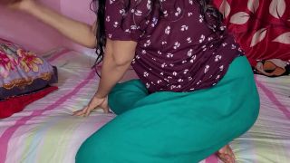 Fetish Porn Bangladeshi woman cleaning the house alone-1