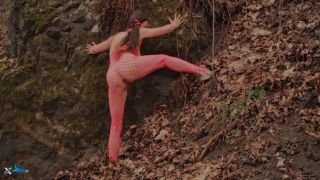 [K2S.CLUB] Anastasia20221 - Barbusig und fast Nackt an der Neisse im Frühling - FullHD 1080P-6