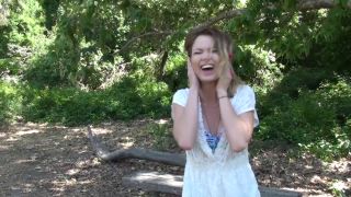  Manyvids   Manyvids  Custom Fetish - Amber Blow Pops in the Park - Park-0
