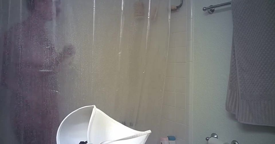 Voyeur - Hidden cam bathroom on voyeur 