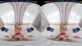 Skinny Dipping - Gear VR-4