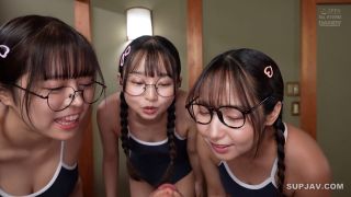 Reducing Mosaic DANDYA-003 巨乳少女が増殖する数珠繋ぎSEX。帰省すると小さかった姪っ子たちがボインに急成長-7