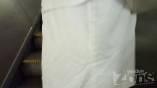 Amateur Upskirt Action 1076-9
