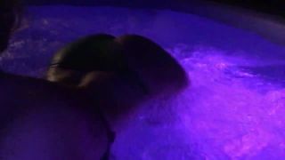 SophieDeevip SophiedeeliveHaving fun in my new Hot tub - 01-09-2017 - SiteRip-2