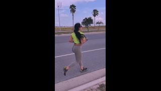 Yiny Leon Getting Fucked And Creampied In The Car Onlyfans (Creampie)-2