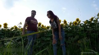 Nel Campo Di Girasoli In The Sunflowers Fied Lady Mesmeratrix (Femdom porn)-2