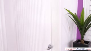 Ariella Ferrera Ariella Ferrera fucking in the bedroom with her bubble butt (Big Ass porn)-1