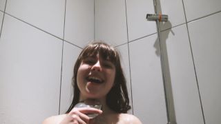 Luna Rival - louprival () Louprival - shower time un grand merci mes nouveaux fans 02-04-2018-8