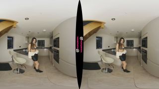Video Pay Me With Spunk : Laura S 1920p UltraHD/4K-2