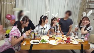 [FHD] STCV-571 【流出映像】ゆるコスサークル内で撮影会！いつもは出来ないコスプレに女の子は楽しく写真を撮られていくが、男たちはコスプレ中のパンチラや際どい姿に悶々としていろいろなポージングをさせていく…撮影会終わりにそのままスタジオで打ち上げが始まると、友達だったはずの男女がお酒の力も相まって大乱交に！！！【みお、ゆい、えりか、れい】～えりか＆れい編～-3
