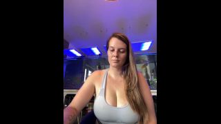 Milf Carmen Valentina, Madison Wilde Carmen Valentinas pervy instincts have kicked in-5