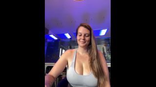Milf Carmen Valentina, Madison Wilde Carmen Valentinas pervy instincts have kicked in-7