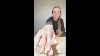 Onlyfans - FitYogiNina Free - fityogininaThe lighting on my stairs coming through the big windows around my front door was so nice - 29-11-2021-8