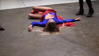 supergirl gets her ass kicked by hot lesbians-4