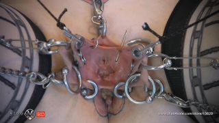 Slave M 147 – Labia rings 02 - bdsm - femdom porn femdom tied handjob-1