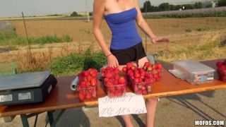 7161 Linda Sweet She Tastes Like Strawberries-3