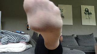 595 emmyfeetandsocks 2021-02-27-0go1pi09e99q65m1jmjzk source Foot!-3