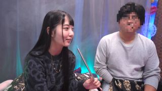 [FHD/4K] TOTTE-247 初めての移動式シーシャBar体験！興奮剤入りフレーバーで大胆になった男女が勃起したデカチンとおま〇こを擦り合わせたら素人娘は親友とSEXしてしまうのか？撮って出しマジックミラー号～まや＆けんじ編～ 葵井みずほ-1