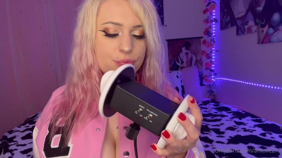 Hot Girl Hypnosis and Ear Licks AriLove (Blonde porn)