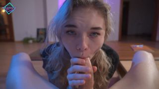 Video Sucked Stepfather s Dick And Gives Her Holes For Fucking NNN ...-3