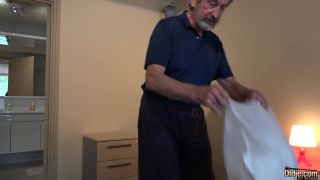 video 26 Bunny Babe Young Housekeeper Fuck With Old Man - hardcore - hardcore porn best hardcore porn-1
